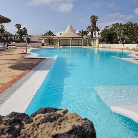 Bungalow Goa Pool View, Playa Roca Residence Sea Front Access - Free Ac - Wifi Коста Тегисе Екстериор снимка