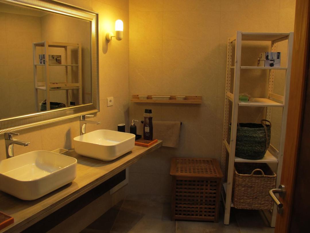Bungalow Goa Pool View, Playa Roca Residence Sea Front Access - Free Ac - Wifi Коста Тегисе Екстериор снимка