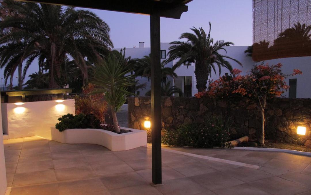 Bungalow Goa Pool View, Playa Roca Residence Sea Front Access - Free Ac - Wifi Коста Тегисе Екстериор снимка