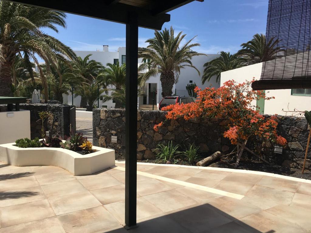 Bungalow Goa Pool View, Playa Roca Residence Sea Front Access - Free Ac - Wifi Коста Тегисе Екстериор снимка
